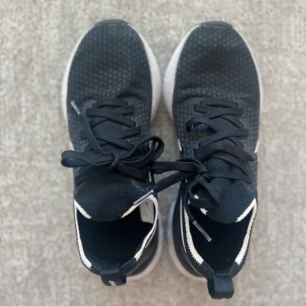 Nike Infinity React - Size: 7.5 Women